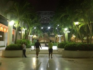 Combarranquilla Boston is unaffectedly hip in an Art Deco way. It hosts a surprising number of events and activities.